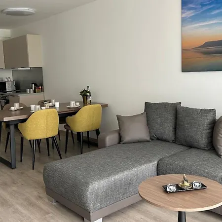 Dingi 106 Apartament